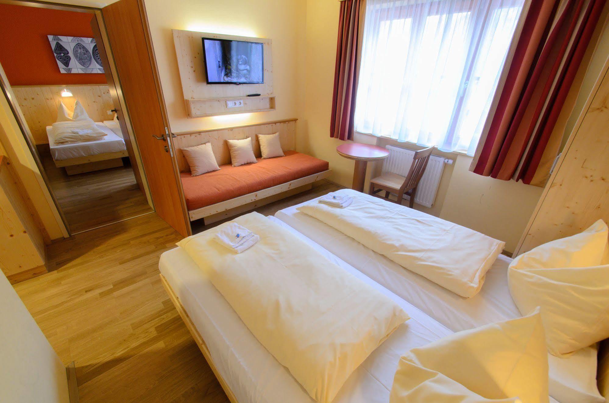 Jufa Hotel Donnersbachwald Ngoại thất bức ảnh